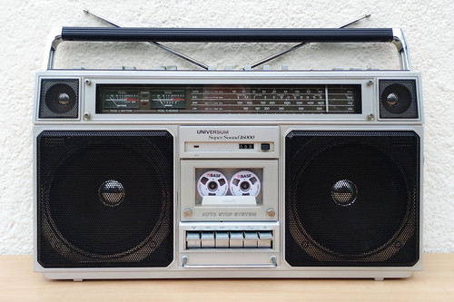 Ghettoblaster universum super - ,